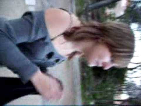 estaba la moza lavando en el rio