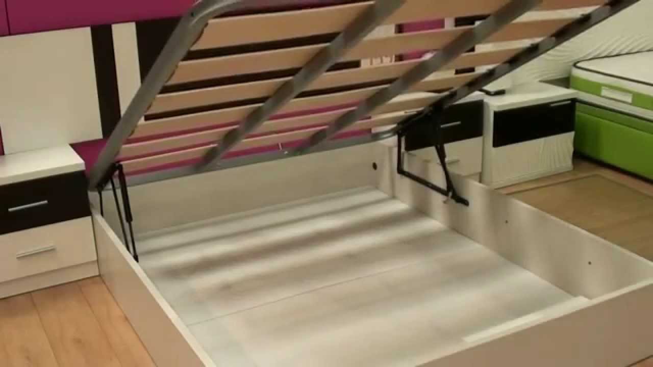 imagen de base de cama de hierro