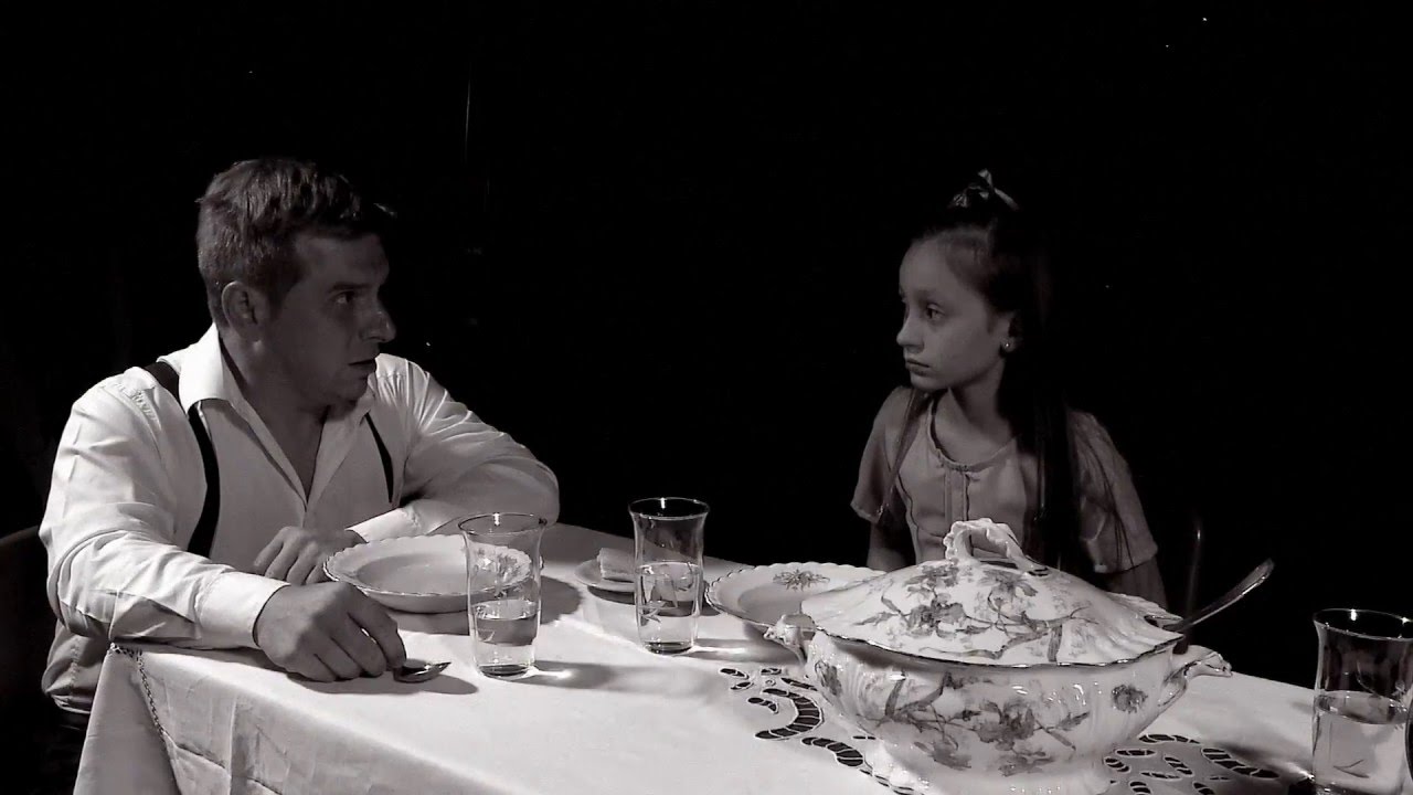 la niña que miraba los trenes partir pelicula