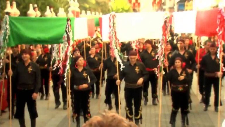 las calles se llenan de mil colores