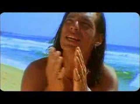 por eso yo solo quiero la playa y el mar