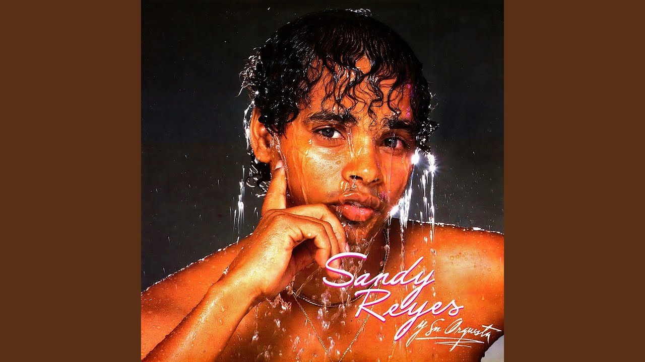 tengo un pie aquí y el otro allá